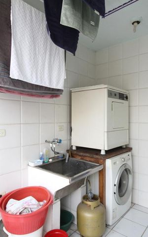 Casa à venda com 150m², 4 quartos e 1 vagaLavanderia Piso Superior