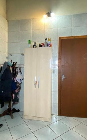 Casa à venda com 106m², 2 quartos e 3 vagasBanheiro