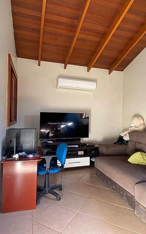 Casa à venda com 106m², 2 quartos e 3 vagasSala 2