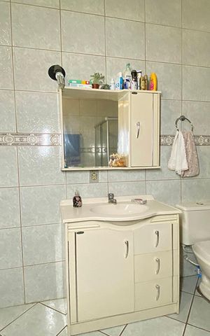 Casa à venda com 106m², 2 quartos e 3 vagasBanheiro
