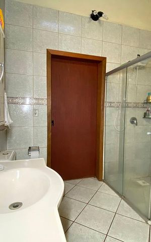 Casa à venda com 106m², 2 quartos e 3 vagasBanheiro