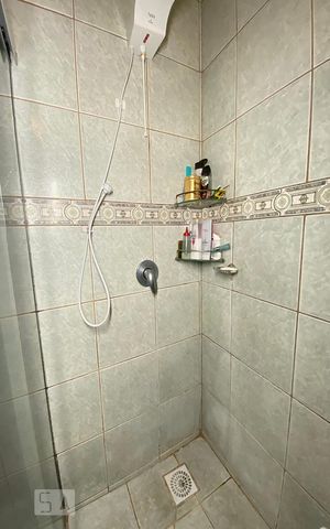 Casa à venda com 106m², 2 quartos e 3 vagasBox do Banheiro