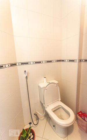 Apartamento à venda com 138m², 3 quartos e 6 vagasBanheiro suíte 2