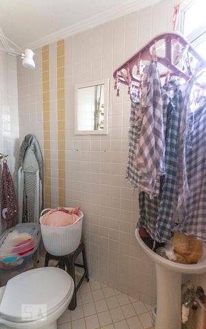 Apartamento à venda com 138m², 3 quartos e 6 vagasBanheiro de serviço