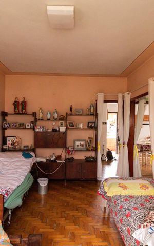 Casa à venda com 188m², 2 quartos e 5 vagas Casa à venda com 188m², 2 quartos e 5 vagasSala
