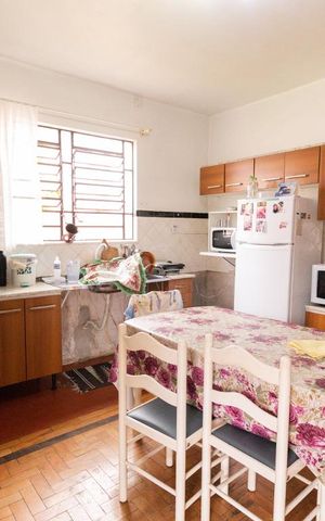 Casa à venda com 188m², 2 quartos e 5 vagas Casa à venda com 188m², 2 quartos e 5 vagasCozinha