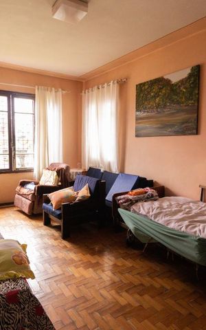 Casa à venda com 188m², 2 quartos e 5 vagas Casa à venda com 188m², 2 quartos e 5 vagasSala