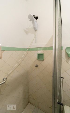 Casa à venda com 188m², 2 quartos e 5 vagas Casa à venda com 188m², 2 quartos e 5 vagasBanheiro