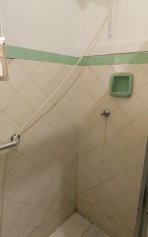Casa à venda com 188m², 2 quartos e 5 vagas Casa à venda com 188m², 2 quartos e 5 vagasBanheiro