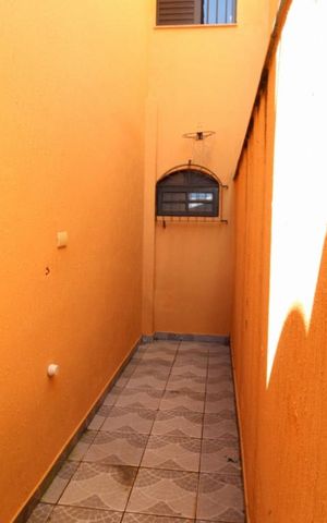 Casa para alugar com 206m², 4 quartos e 5 vagasÁrea ventilação
