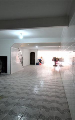 Casa para alugar com 206m², 4 quartos e 5 vagasGaragem