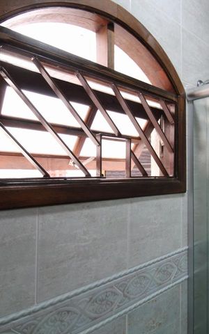 Casa para alugar com 206m², 4 quartos e 5 vagasBanheiro escritório 1