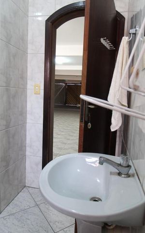 Casa para alugar com 206m², 4 quartos e 5 vagasBanheiro garagem