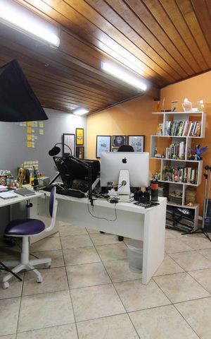 Casa para alugar com 206m², 4 quartos e 5 vagasEscritório 1