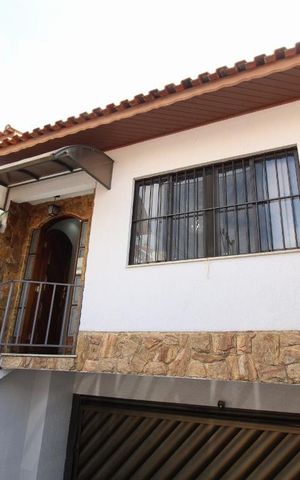 Casa para alugar com 206m², 4 quartos e 5 vagasFrente imóvel