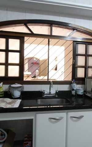 Casa para alugar com 206m², 4 quartos e 5 vagasCozinha