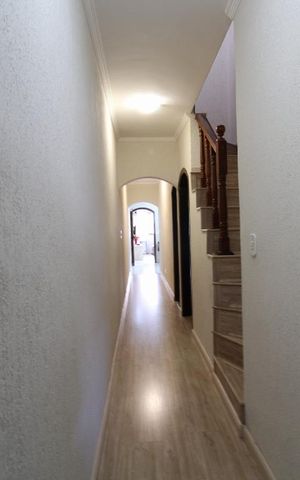 Casa para alugar com 206m², 4 quartos e 5 vagasCorredor