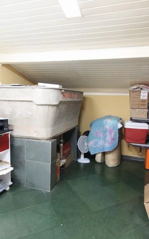 Casa para alugar com 206m², 4 quartos e 5 vagasEscritório 2