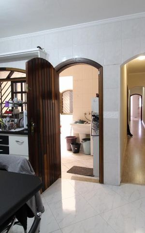 Casa para alugar com 206m², 4 quartos e 5 vagasCozinha