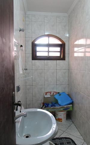 Casa para alugar com 206m², 4 quartos e 5 vagasBanheiro garagem