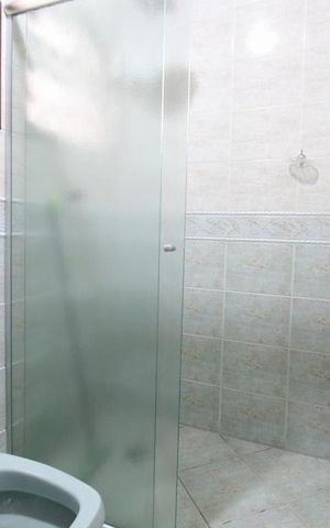 Casa para alugar com 206m², 4 quartos e 5 vagasBanheiro escritório 1