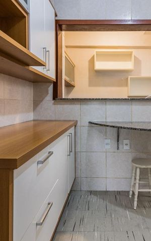 Apartamento à venda com 124m², 3 quartos e 1 vaga Apartamento à venda com 124m², 3 quartos e 1 vagaCozinha