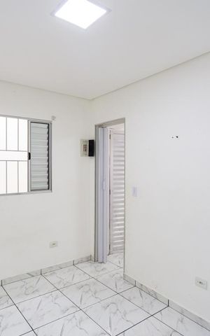 Casa para alugar com 30m², 1 quarto e sem vaga Casa para alugar com 30m², 1 quarto e sem vagaQuarto