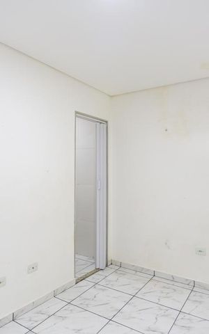 Casa para alugar com 30m², 1 quarto e sem vaga Casa para alugar com 30m², 1 quarto e sem vagaQuarto