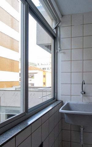 Apartamento para alugar com 70m², 2 quartos e 1 vagaArea de serviço