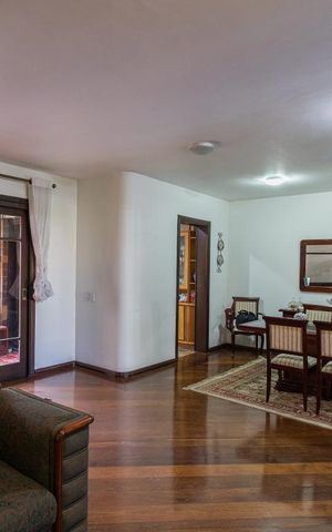 Casa à venda com 252m², 3 quartos e 2 vagas Casa à venda com 252m², 3 quartos e 2 vagasSala 1