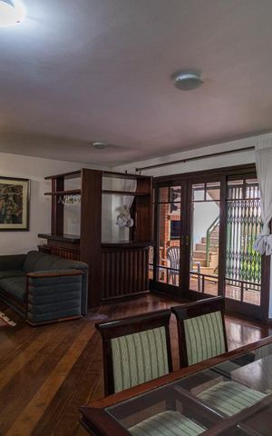 Casa à venda com 252m², 3 quartos e 2 vagas Casa à venda com 252m², 3 quartos e 2 vagasSala 1