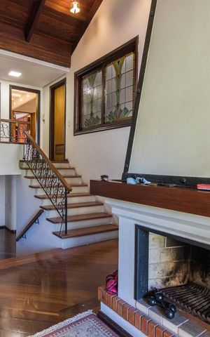 Casa à venda com 252m², 3 quartos e 2 vagas Casa à venda com 252m², 3 quartos e 2 vagasSala 2