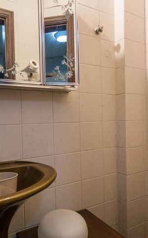 Casa à venda com 252m², 3 quartos e 2 vagas Casa à venda com 252m², 3 quartos e 2 vagasBanheiro de Serviço