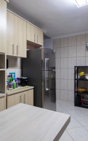 Casa à venda com 378m², 6 quartos e 4 vagas Casa à venda com 378m², 6 quartos e 4 vagasCozinha