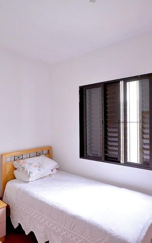Casa à venda com 200m², 4 quartos e 4 vagas Casa à venda com 200m², 4 quartos e 4 vagasQUarto 2