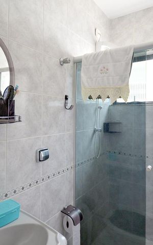 Casa à venda com 200m², 4 quartos e 4 vagas Casa à venda com 200m², 4 quartos e 4 vagasSuite Quarto 4