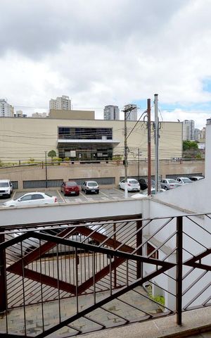 Casa à venda com 200m², 4 quartos e 4 vagas Casa à venda com 200m², 4 quartos e 4 vagasVaranda da Sala
