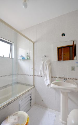 Casa à venda com 200m², 4 quartos e 4 vagas Casa à venda com 200m², 4 quartos e 4 vagasSuite Quarto 1
