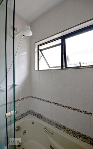 Casa à venda com 200m², 4 quartos e 4 vagas Casa à venda com 200m², 4 quartos e 4 vagasSuite Quarto 1