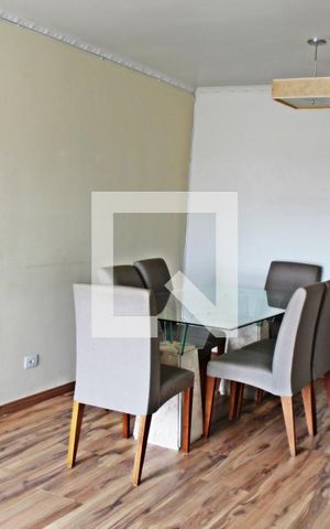 Apartamento para alugar com 72m², 2 quartos e 2 vagasSala