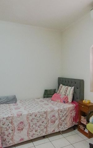 Casa à venda com 200m², 2 quartos e 2 vagas Casa à venda com 200m², 2 quartos e 2 vagasQuarto 1
