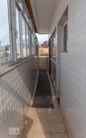 Apartamento à venda com 380m², 4 quartos e 3 vagas Apartamento à venda com 380m², 4 quartos e 3 vagasCorredor da varanda