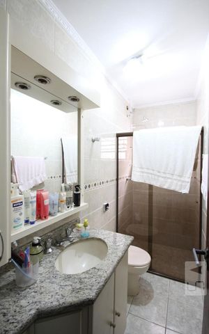 Casa à venda com 220m², 3 quartos e 5 vagasBanheiro