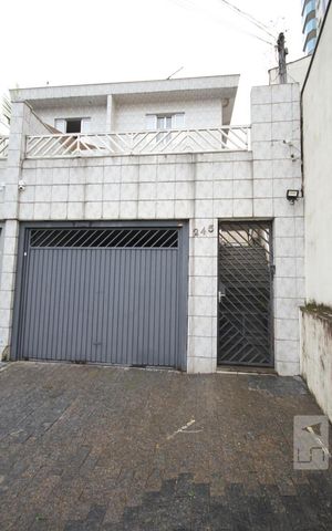 Casa à venda com 220m², 3 quartos e 5 vagasFachada