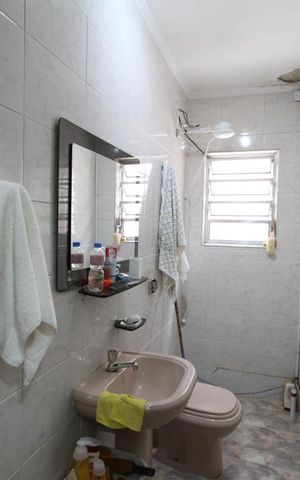 Casa à venda com 220m², 3 quartos e 5 vagasLavabo