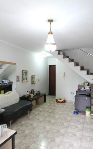 Casa à venda com 220m², 3 quartos e 5 vagasSala