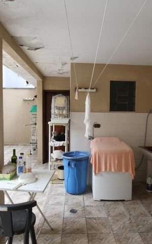 Casa à venda com 220m², 3 quartos e 5 vagasÁrea de Serviço