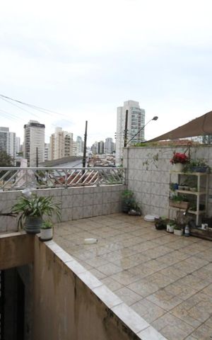 Casa à venda com 220m², 3 quartos e 5 vagasQuintal