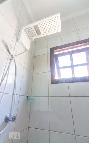 Casa à venda com 120m², 3 quartos e 2 vagas Casa à venda com 120m², 3 quartos e 2 vagasBanheiro