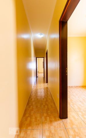 Casa à venda com 120m², 3 quartos e 2 vagas Casa à venda com 120m², 3 quartos e 2 vagasCorredor